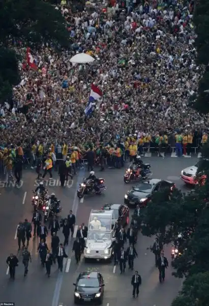 PAPA BERGOGLIO A RIO DE JANEIRO 