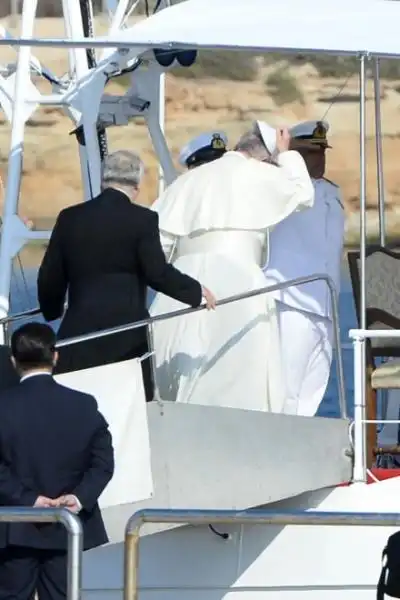 PAPA BERGOGLIO A LAMPEDUSA 