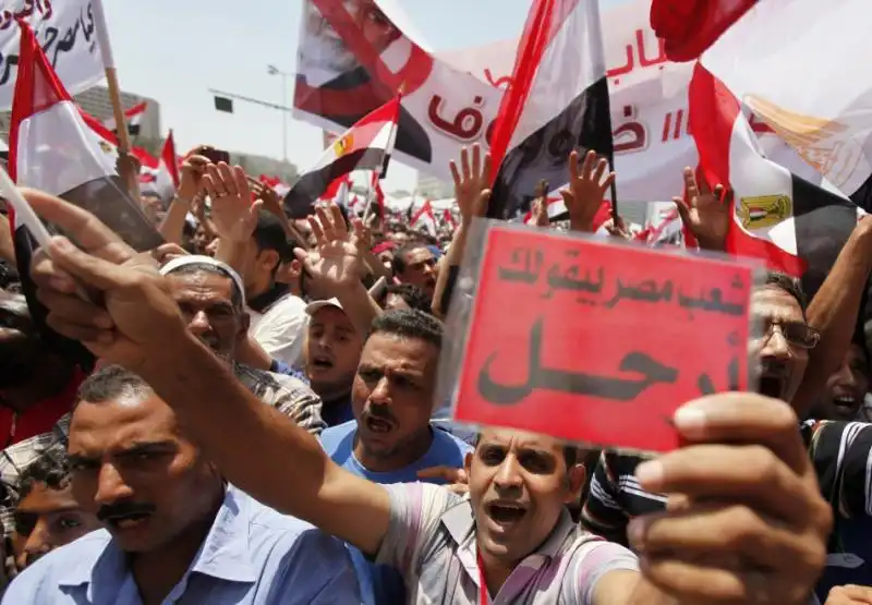 PIAZZA TAHRIR LA PROTESTA CONTRO IL PRESIDENTE MORSI 