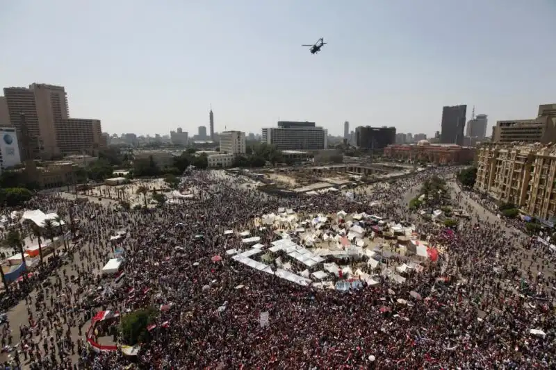 PIAZZA TAHRIR LA PROTESTA CONTRO IL PRESIDENTE MORSI 