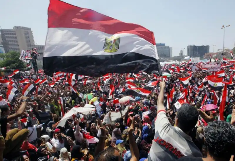 PIAZZA TAHRIR LA PROTESTA CONTRO IL PRESIDENTE MORSI 