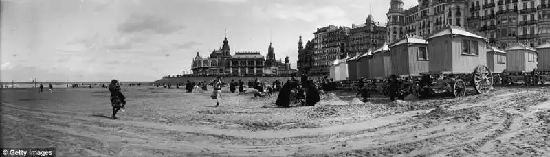 IN SPIAGGIA AI PRIMI DEL NOVECENTO 