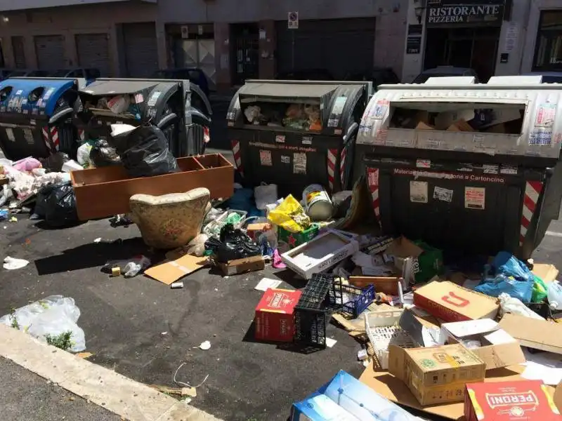 6 monnezza a roma dal sito romafaschifo