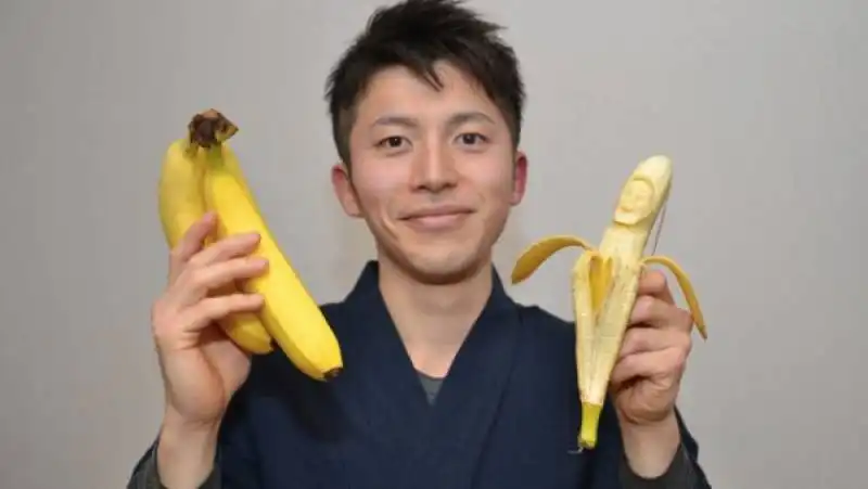 banana carvings by keisuke yamada 3