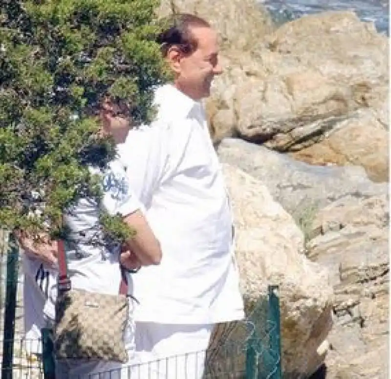 BERLUSCONI A VILLA CERTOSA