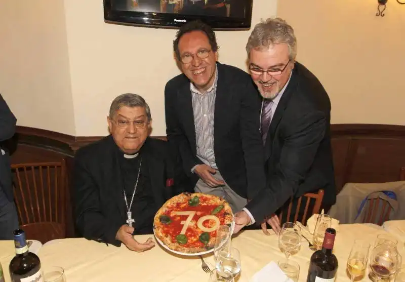 cardinale sepe e la pizza per i settanta anni