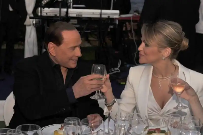 cena fund raising di forza italia    silvio berlusconi e francesca pascale 2