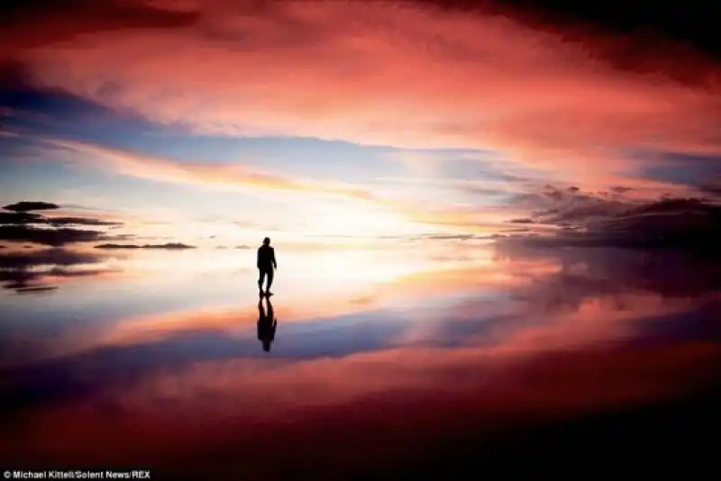 el salar de uyuni in bolivia