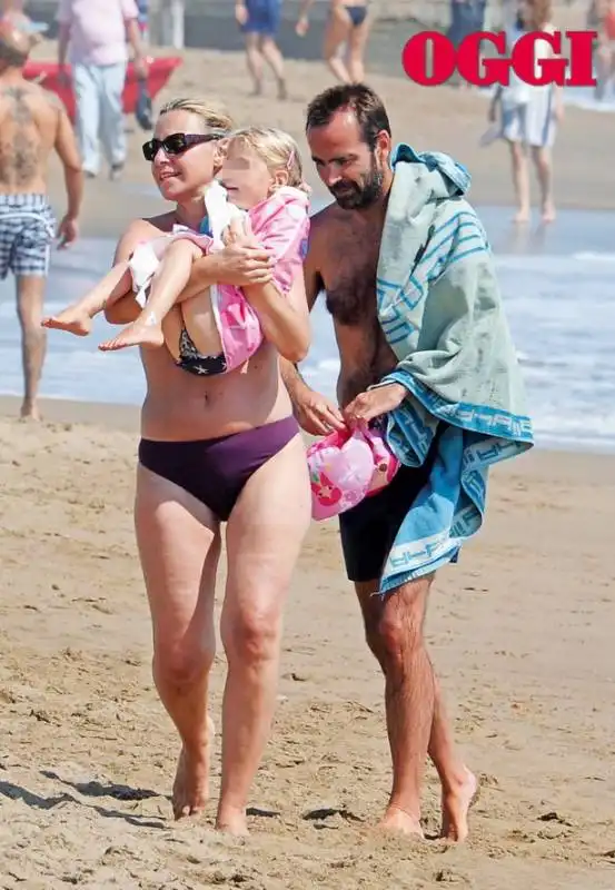 FEDERICA MOGHERINI IN SPIAGGIA FOTO DA OGGI 