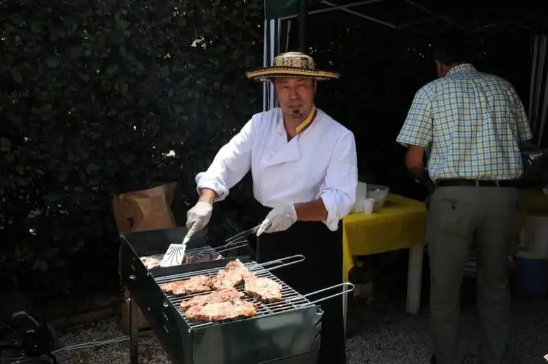 festa colombiana all'aranciera  carne alla brace