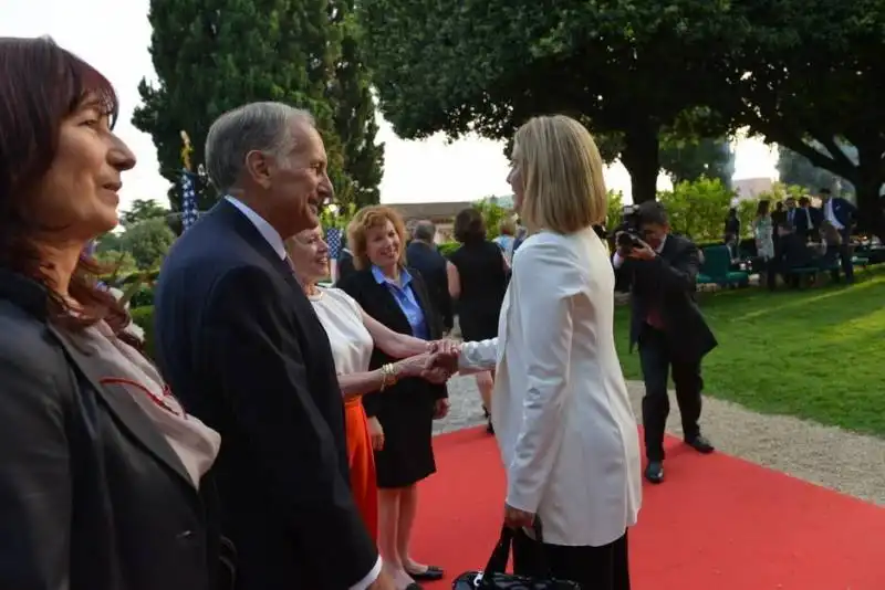 john phillips con federica mogherini