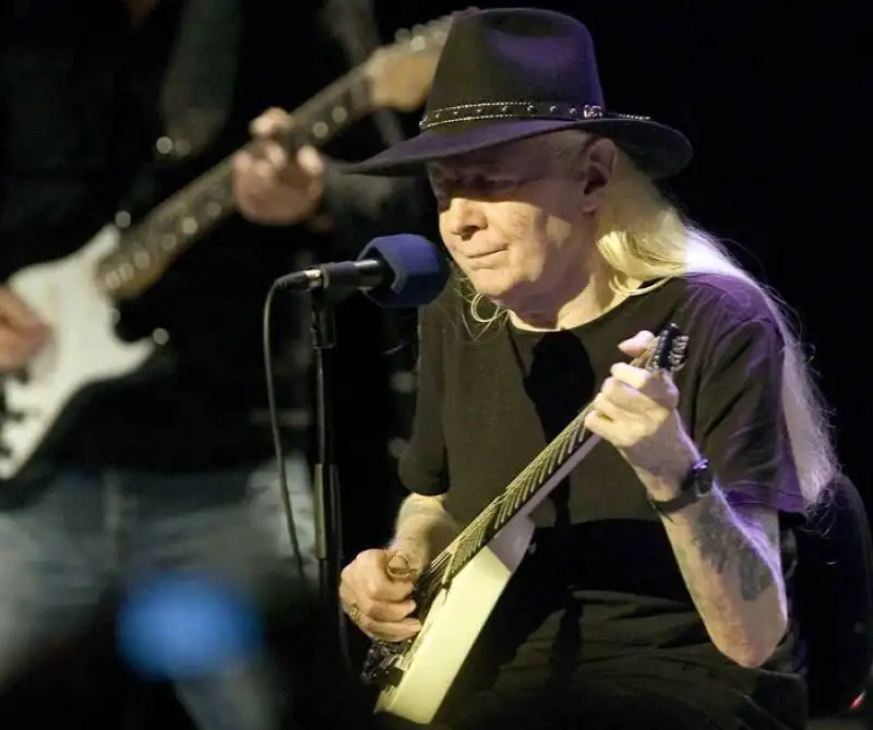 JOHNNY WINTER 