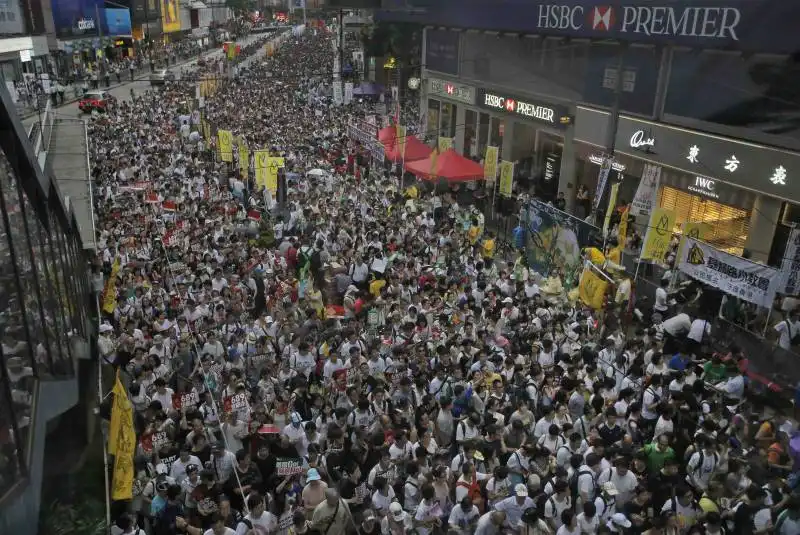 la marcia per la democrazia a hong kong 1