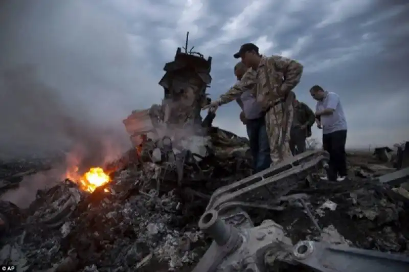 la tragedia del volo mh17 della malaysia airlines 16