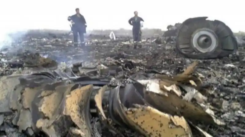 la tragedia del volo mh17 della malaysia airlines 18