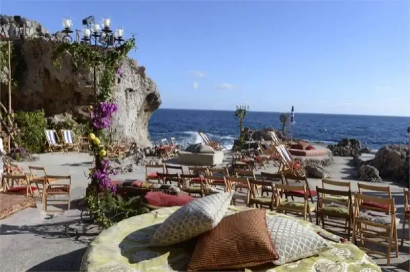 la venue d & g a capri