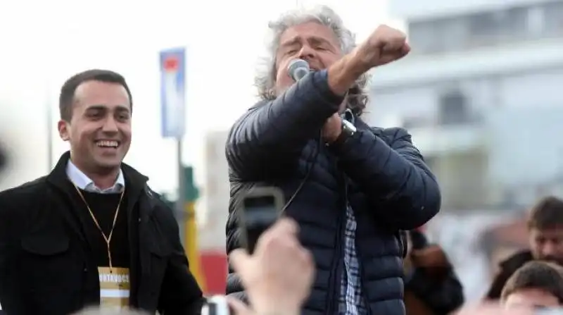 LUIGI DI MAIO E BEPPE GRILLO 