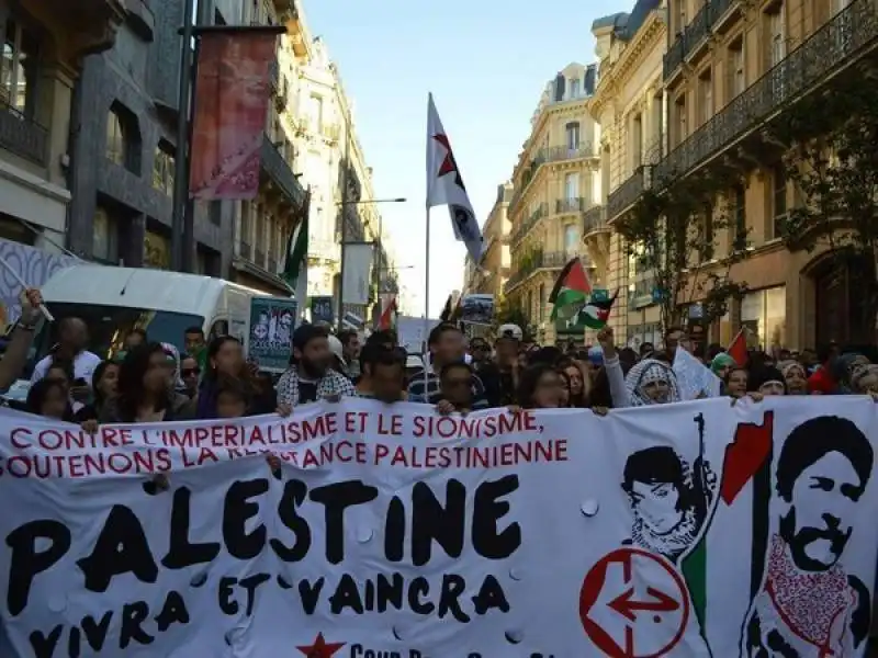 manifestazione anti ebraica in francia 