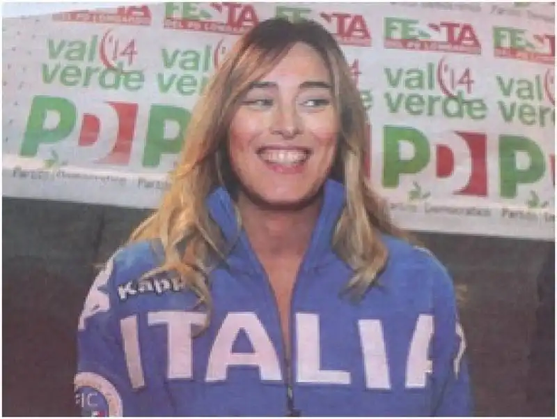 maria elena boschi ufficio felpe