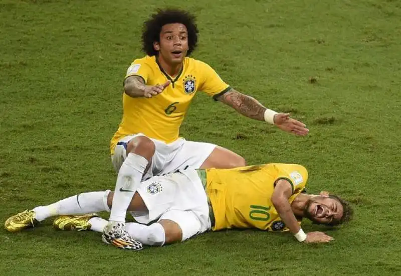 MONDIALE IN BRASILE - INFORTUNIO A NEYMAR 7