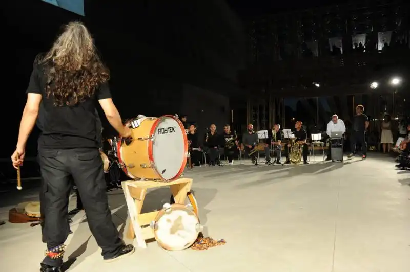 musica live sulla piazza del maxxi (2)