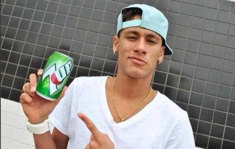 neymar con la seven up