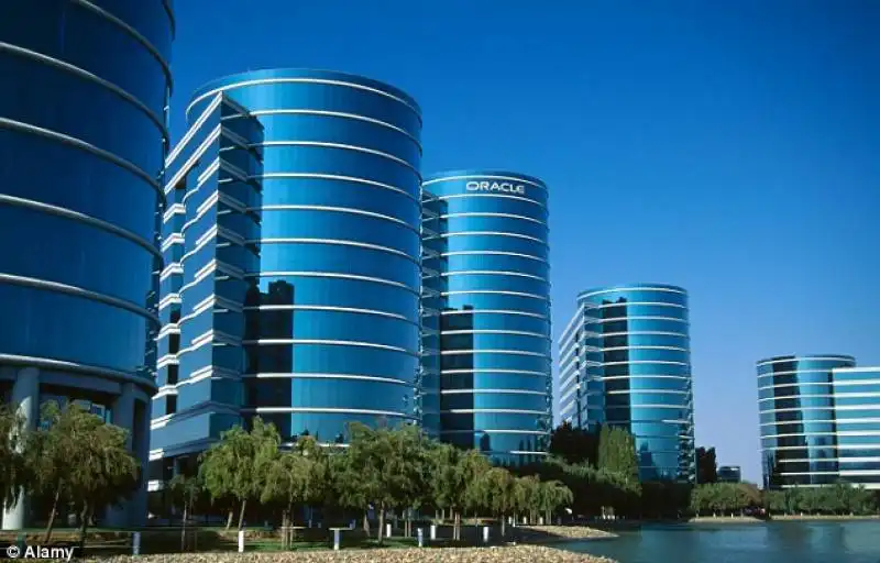 oracle building, silicon valley