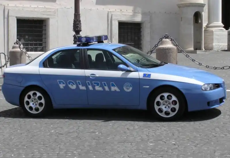 POLIZIA ITALIANA