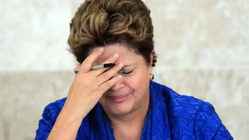 Rousseff Dilma triste