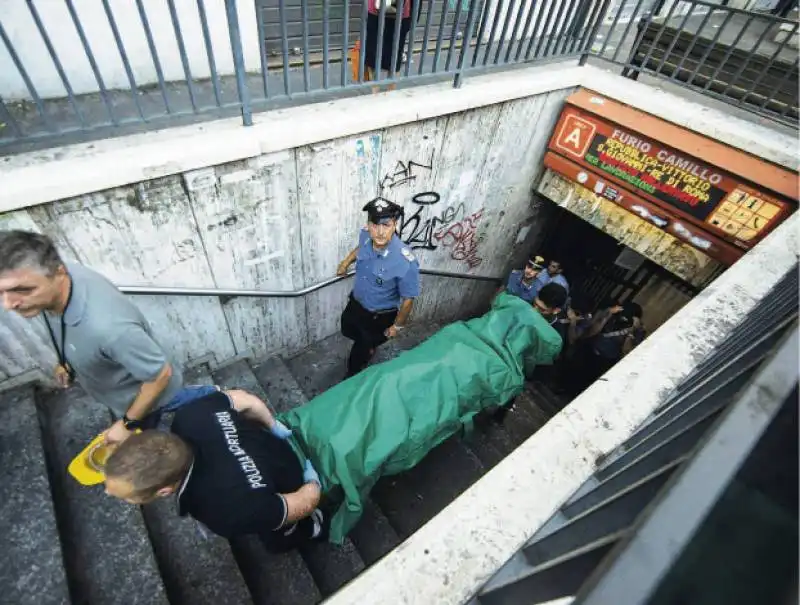 BAMBINO MORTO NELLA METRO FURIO CAMILLO 