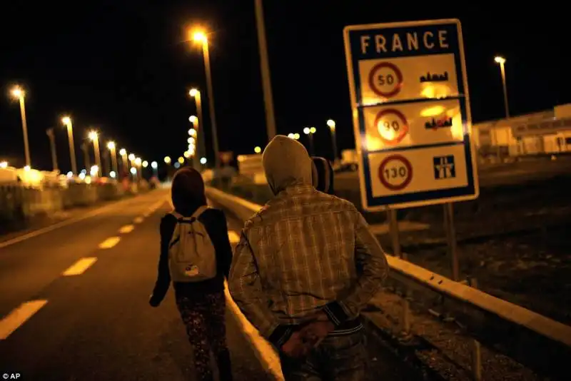 calais clandestini in transito  4