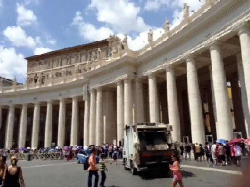 CAMIONCINO AMA SAN PIETRO