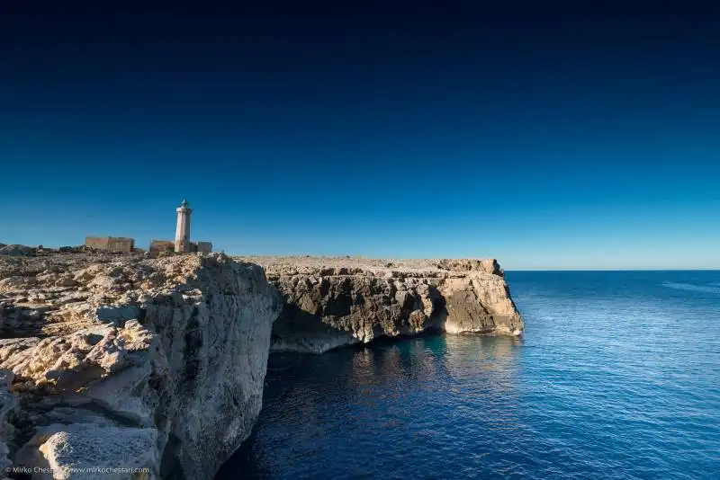 FARO CAPO MURRO DI PORCO