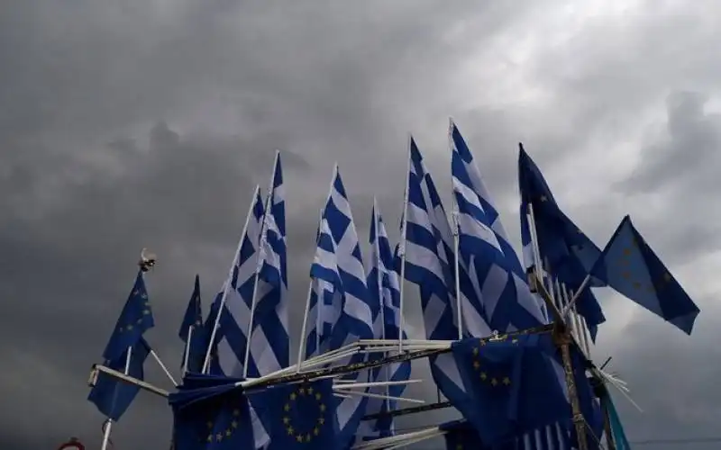 GRECIA - MANIFESTANTI CHE VOGLIONO RESTARE IN EUROPA