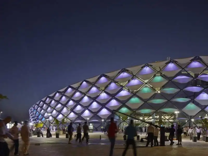 hazza bin zayed stadium, emirati arabi