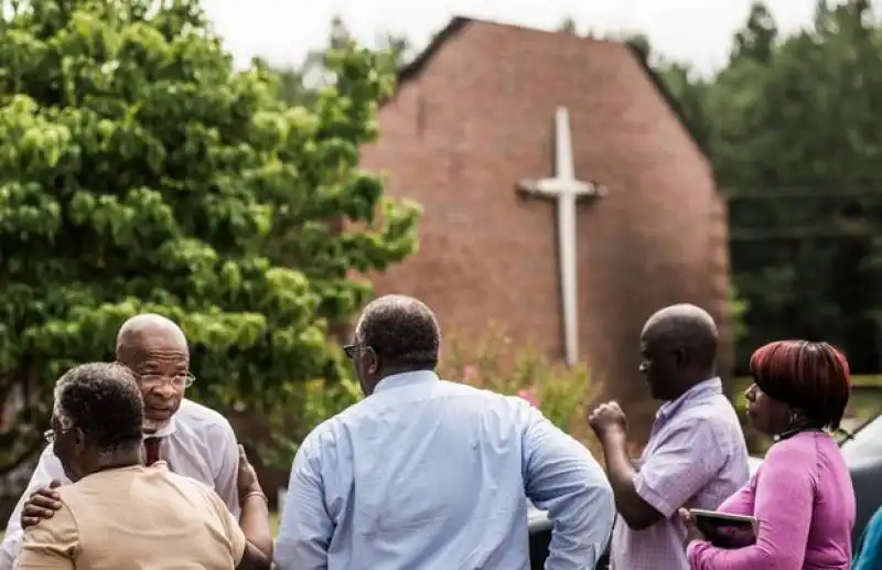 incendio nella chiesa afroamericana di mt zion di greeleyville  7