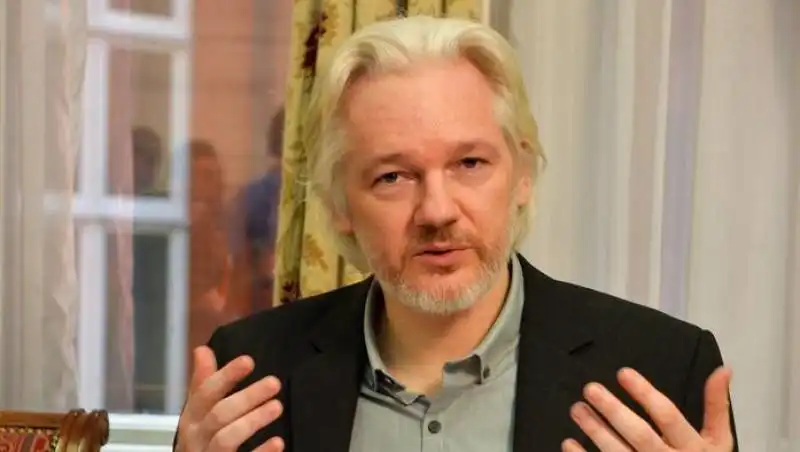 JULIAN ASSANGE