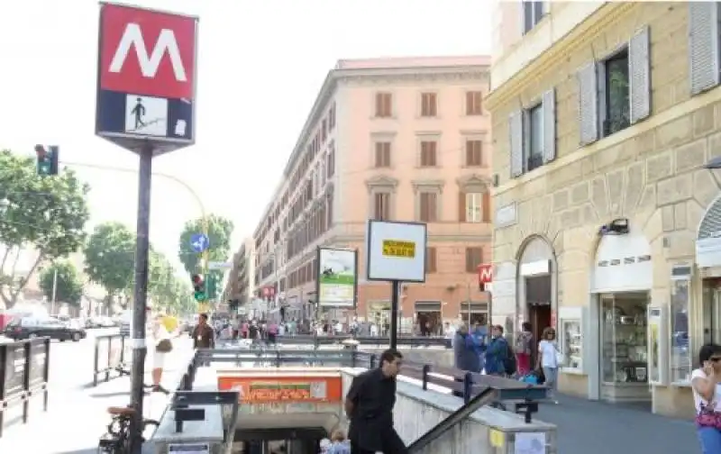 METRO OTTAVIANO  ROMA