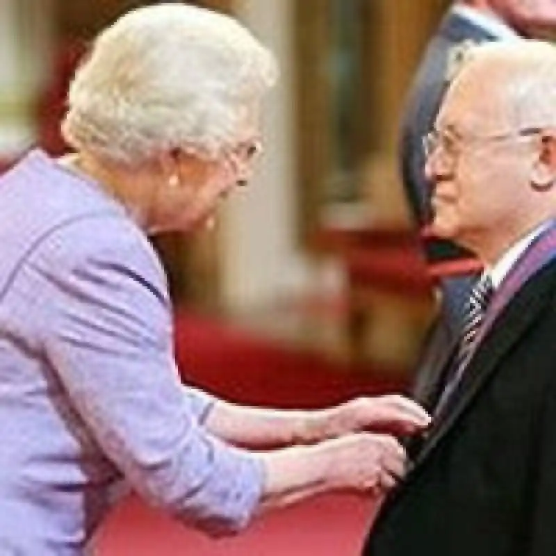 OLEG ANTONOVICH GORDIEVSKIJ E LA REGINA 