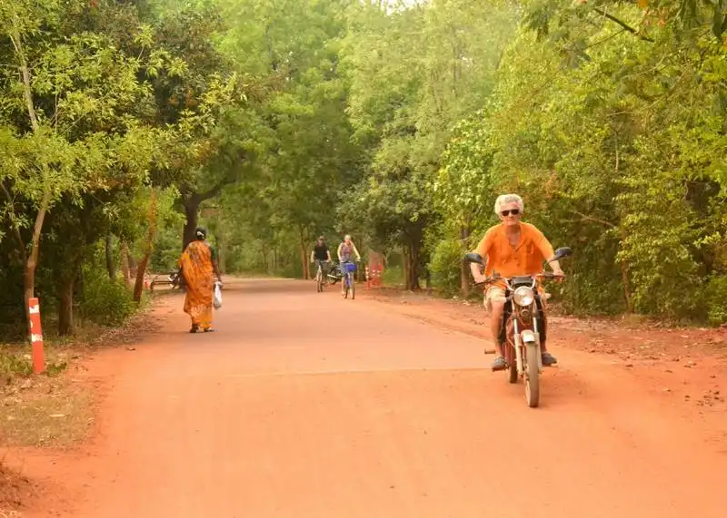 per le strade di auroville