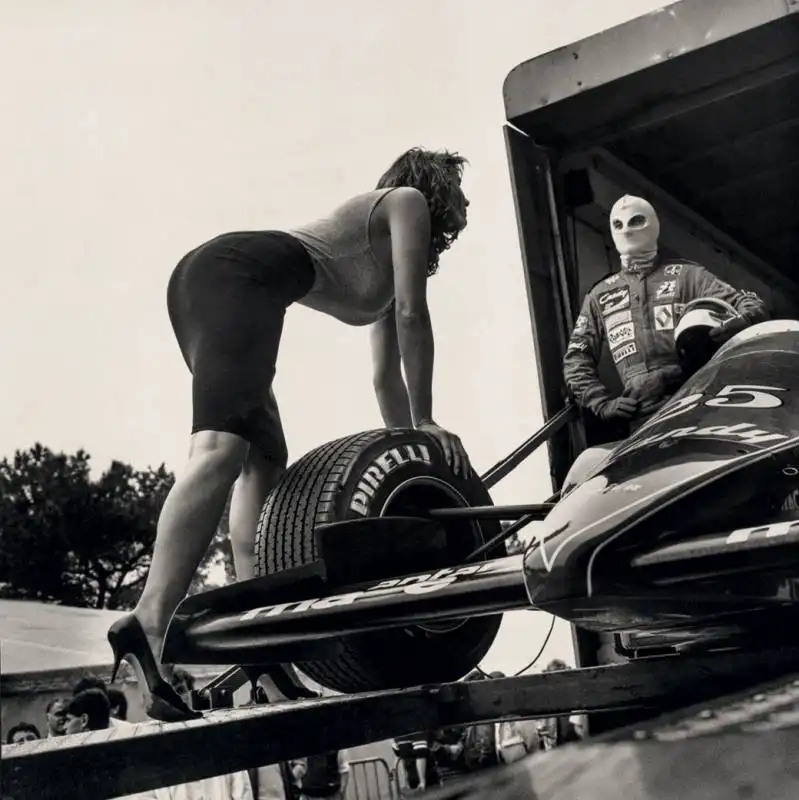 pirelli 1986 05 helmut newton