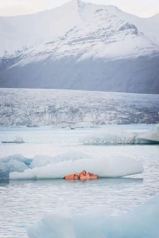 ao ana murale su iceberg