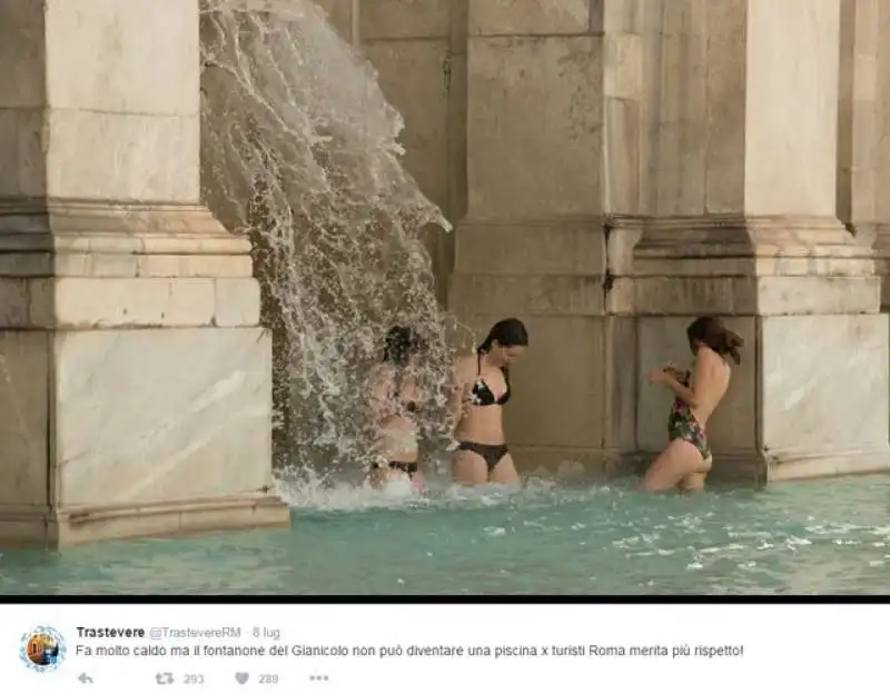 BAGNO IN BIKINI NELLA FONTANA DEL GIANICOLO 