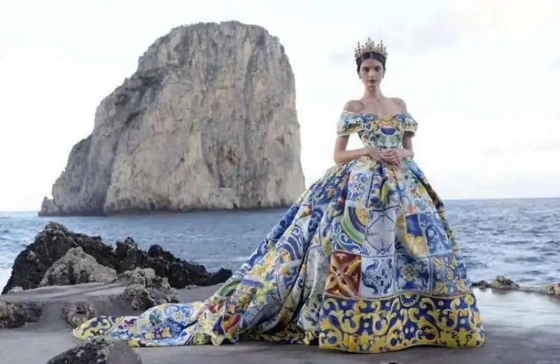 DOLCE E GABBANA NAPOLI BELLISSIMA