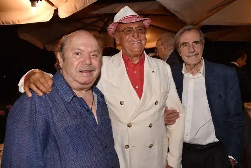 lino banfi  renzo arbore  carlo giuffre