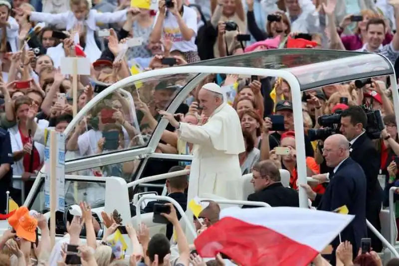 papa bergoglio in polonia 