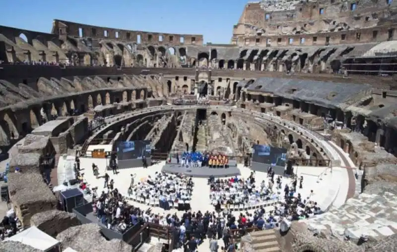 presentazione dei lavori di restauro del colosseo