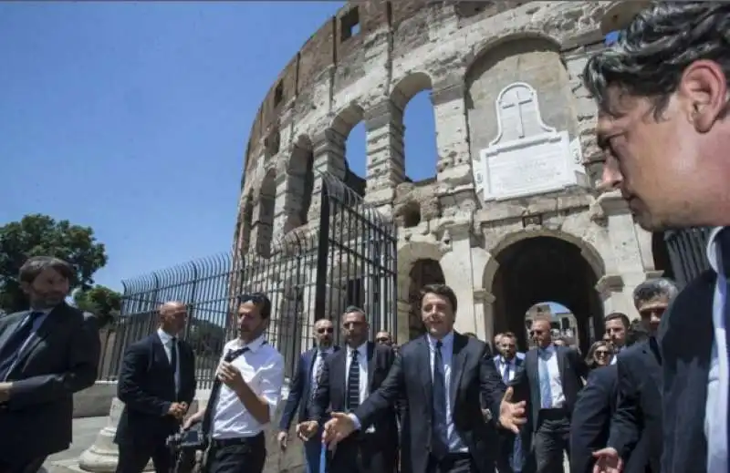 renzi alla presentazione dei lavori al colosseo 3