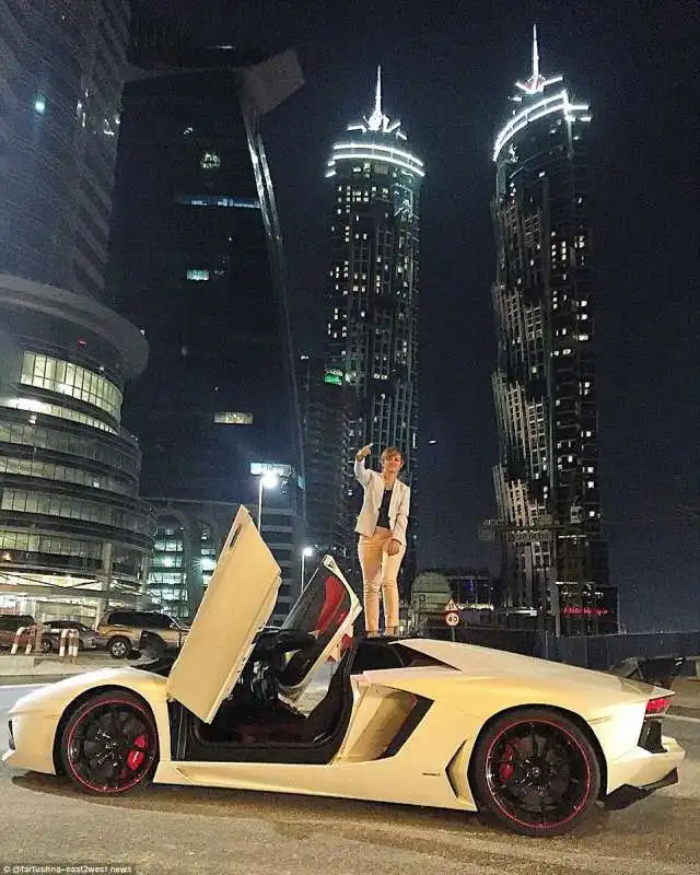 rich kid russo con lamborghini