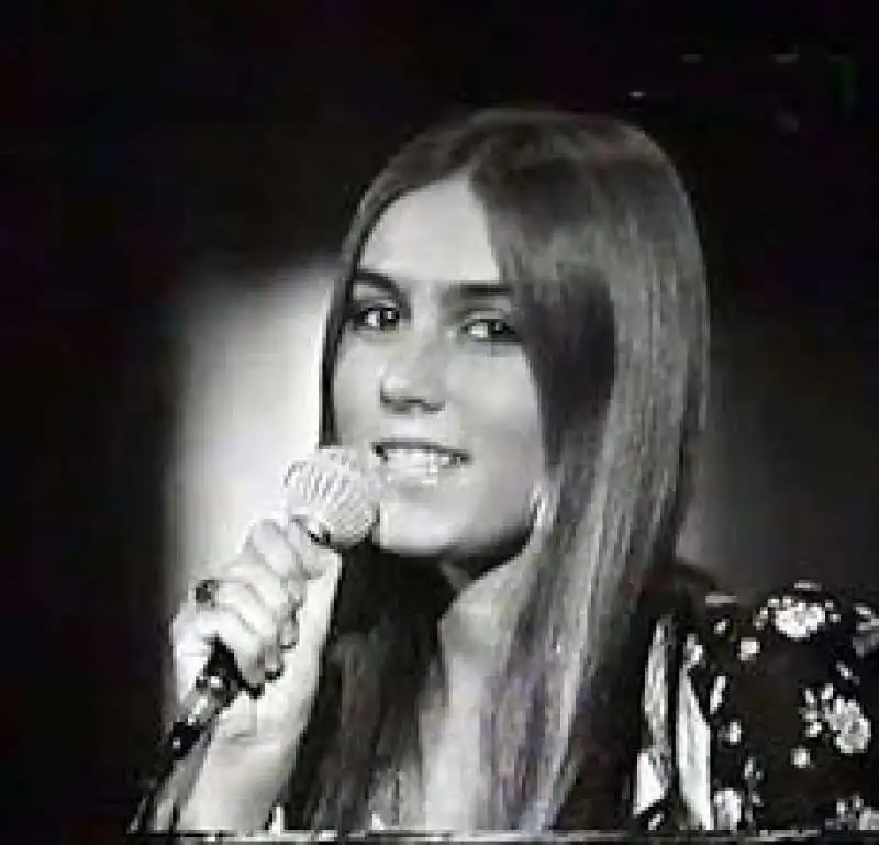 ROMINA POWER 1